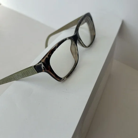 Fendi glasses frame, black brown gray marbling with gold legs and Fendi logo - Picture 4 of 8